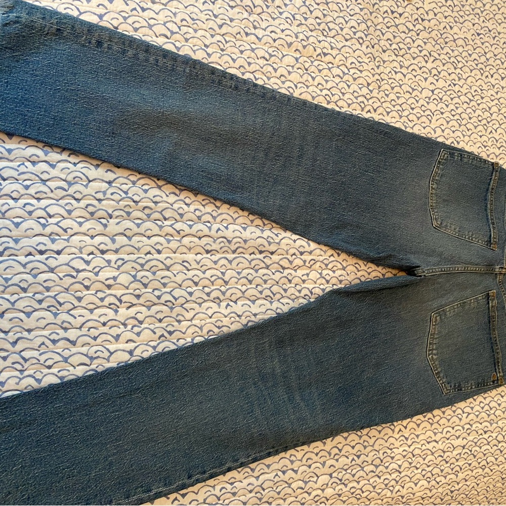 Madewell perfect vintage jean, ainsworth wash with frayed hem, NWT - Picture 3 of 5